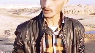 Attitude 60