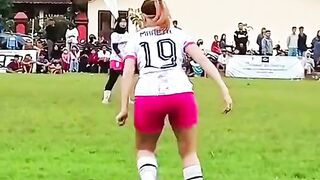 Kamustoto Skil membawa bola mbak nya keren banget !!!