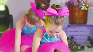 Girls dancing by full song dance