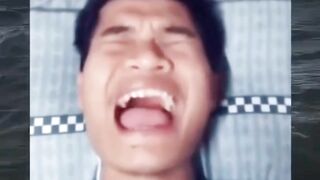 Lagi asik nyanyi, eh ada bonus dari atas wkwkwk ????????????