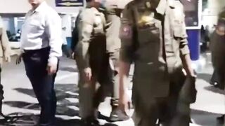 Video Satpol PP Surabaya Dorong Pedagang Disabilitas hingga Jatuh, Tuai Kecaman Warga!