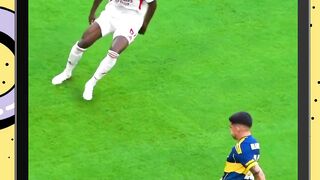 Dapatkan update terbaru seputar dunia sepak bola