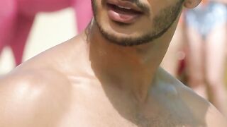 This Rajkumari offers both sunscreen and shade ???? ✨#TheRoyalsOnNetflix