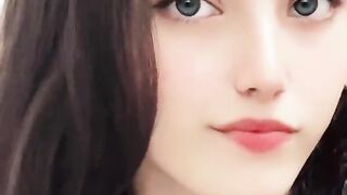 میں اج کیسی لگ رہی ہوں