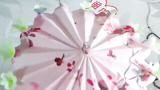 রঙিন ফুল তৈরি ঘরের শোভাবর্ধনে