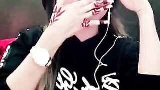 Mashallah Kitna so cute is beautiful moon Live show