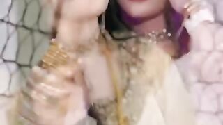 تنهنجي لاءِ وڏا راز رکيا مون، هر ڪنهن کي ايلاز ڪيا مون