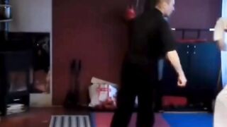 Tombol: X O ▢ Δ Aku: pencet semua barengan