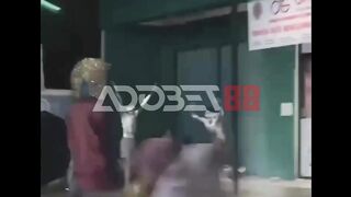 Enaknya Tinggal di Bumi: Ketemu Manusia Silver, Auto Ikut Joget!
