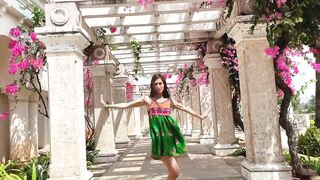 Indian Girl Noorin Sha Dance 10