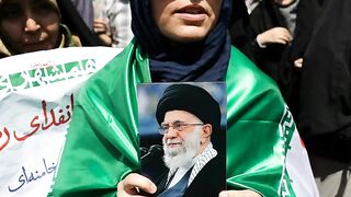 Iran's Power Shift: From Monarchy to Islamic Republic