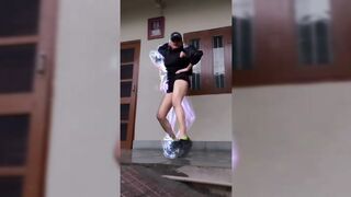 Indian Girl Pooja Bhalla Dance 23