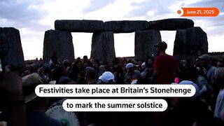 Summer Solstice Sunrise at Stonehenge Draws Crowds