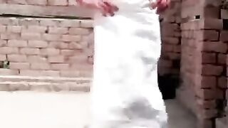 A very funny cat walk