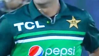 Wow Naseem Shah wicket