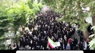 Video Ribuan Warga Iran Gelar Aksi di Teheran, Seruka Balasan Militer Terhadap Israel