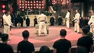 Awas Kesom Bongan Akan Membinasakanmu IP Man Chun Vs Marine's Karate