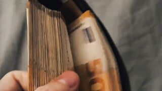 How to Stop Living Paycheck to Paycheck