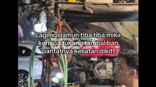 Lagi Ngelamun, Tiba-Tiba Kepikiran: Kenapa Tukang Tambal Ban Pantatnya Suka Kelihatan Dikit?