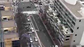 موجة احتجاجات عارمة ضد #ترامب في سان دييغو، كاليفورنيا.  "يجب أن يرحل ترامب"