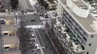 Eropa Bergejolak! Video Ribuan Warga AS hingga Eropa Turun ke Jalan Kecam Serangan Trum ke Iran