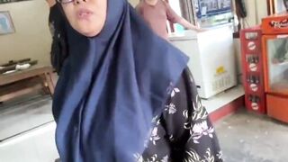 Video Ibu-ibu Ini Cekcok Tak Terima Ditegur Dianggap Umbar Aurat