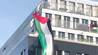 في شوارع برلين ولندن دعمًا لغـزة