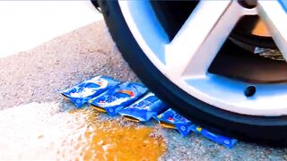 Experimentos esmagadores! Carro vs Coisas Crocantes e Macias! Coca-Cola, Fanta, Mirinda, Mnt Dew 4