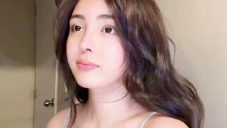 "Tatapan Menggoda, Gairah Membara ????"