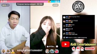 TIKTOKERS  PRANK KOREAN WOMEN ARE FUNNY LOOK AT THEIR EXPRESSIONS