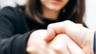 "Handshake or hand-crush? ???? Learn the right grip! ???????? #HandshakeFails #FirstImpression