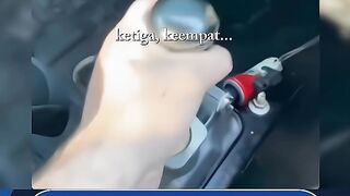 anaknya cuma bisa melongo????