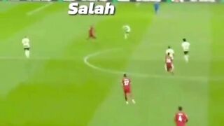 Umpan Dari Kiper