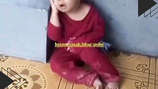 Ekspresi adik kecil ini kayak habis lihat hantu! ????????