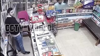 dukandar to Daku ka bhi Baap nikala