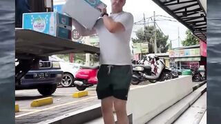karyawan naturalisasi indomaret memeindonesia lucu naturalisasi latah kocak