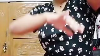 ek number Tujhe Kambar hi shaky shaky live dance