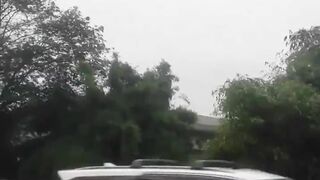 Video Hujan Lebat, Tol Jakarta-Tangerang Km 24 Terendam Banjir