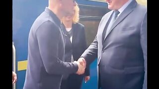 АНДЖЕЙ ДУДА  ПОЛУЧИ ВИСША УКРАИНСКА НАГРАДА