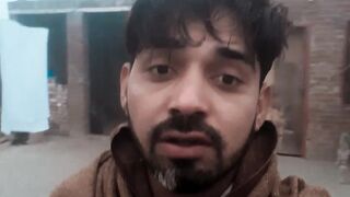Air sath chal rahi hai
