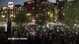 Street blockades set up in Serbia after arrests of anti-government