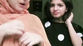 Ak toh ma itni khubusurat