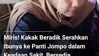 menyerahkan ibu kandung mereka, Nasikah (74), ke panti jompo Griya Lansia Husnul Khatimah di Malang.