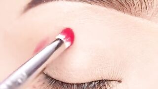 Eye makeup 10