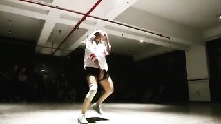 Indian Girl Navya Agarwal Dance 8