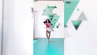 Indian Girl Zainab Basrai Dance 6