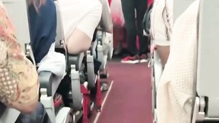 Heboh!! Video Penumpang Melahirkan di Tengah Penerbangan, Beruntung Ada Dokter di Pesawat