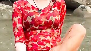 Full hot full garam girl video like subscribe my chanal 36