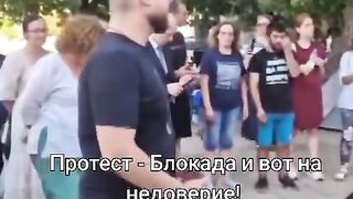 СТОХИЛЯДНИТЕ МИТИНГИ НА ВЪЗДЪРЖАНЕ