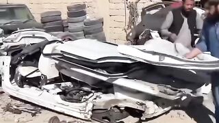 Unbelievable! Pakistani Pashtun Talent Turns Old Cars into Modern Imported Vehicles